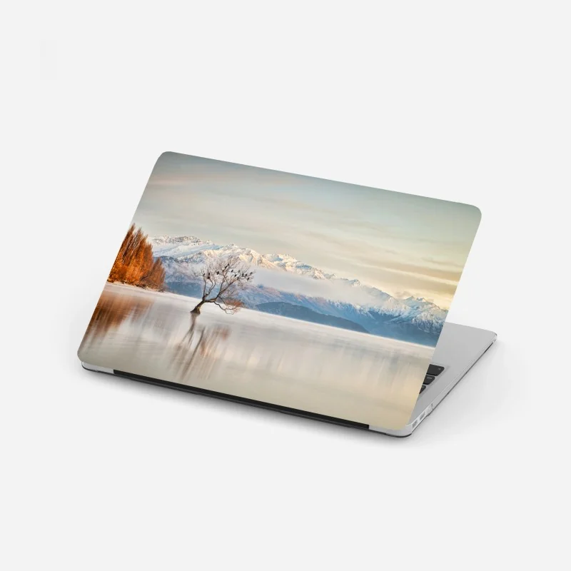 Naklejka na laptopa gospodarstwo na zielonych wzgórzach, Crete Senesi – Wallissimo®