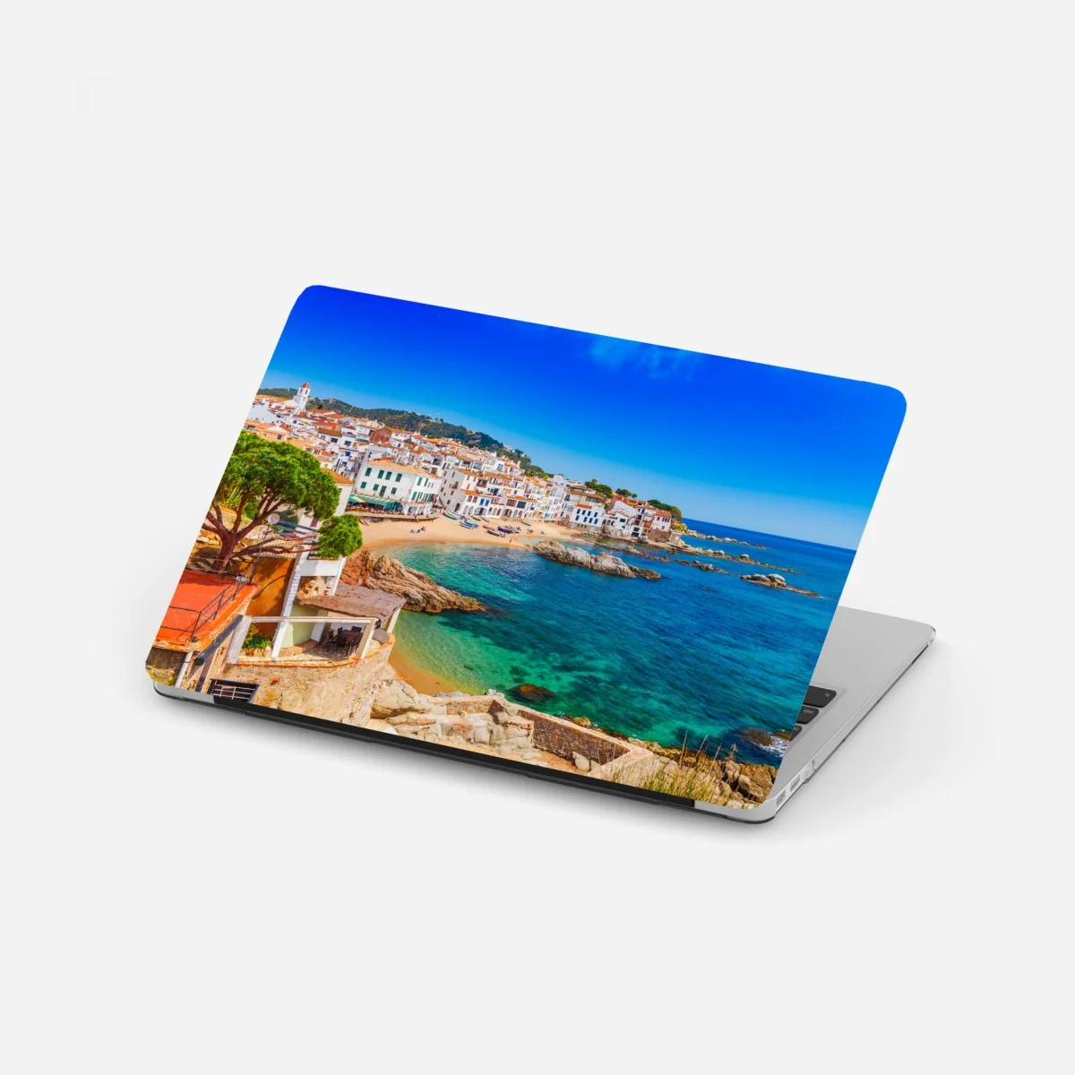 Naklejka na laptopa słoneczna śródziemnomorska wioska nad morzem – Wallissimo® Naklejka na laptopa słoneczna śródziemnomorska wioska nad morzem – Wallissimo®