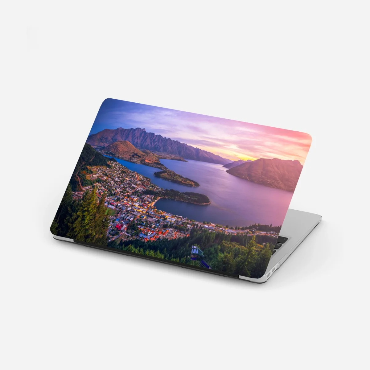 Naklejka na laptopa Queenstown panorama zmierzchu – Wallissimo® Naklejka na laptopa Queenstown panorama zmierzchu – Wallissimo®