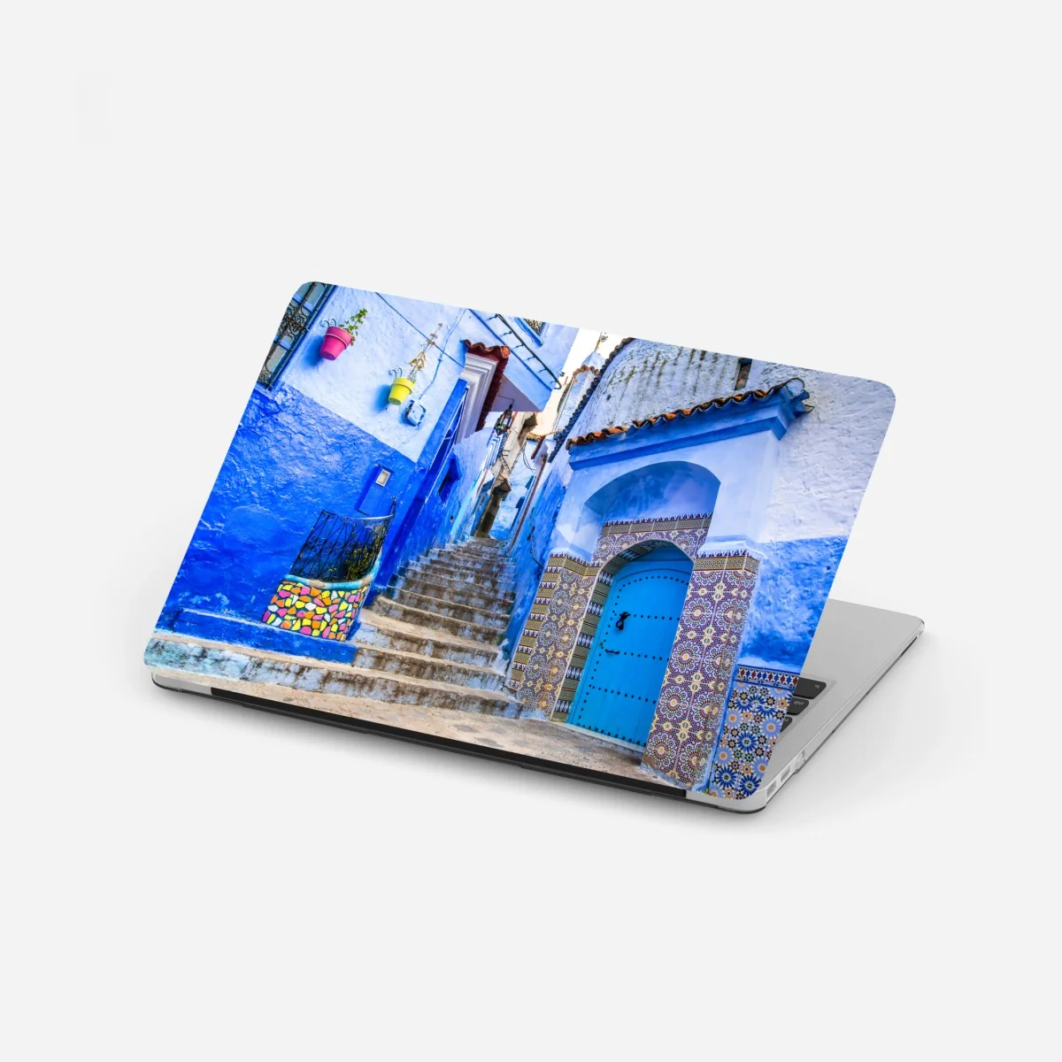 Naklejka na laptopa niebieska uliczka w Chefchaouen, Maroko – Wallissimo®