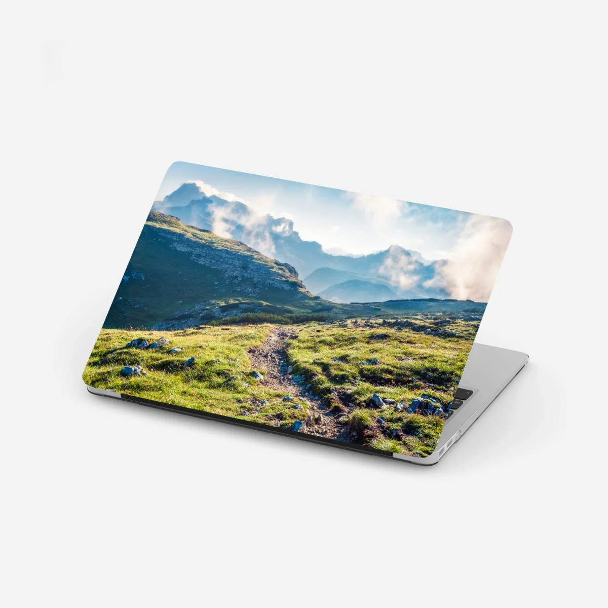 Naklejka na laptopa mglisty poranek na Monte Piana, Dolomity – Wallissimo® Naklejka na laptopa mglisty poranek na Monte Piana, Dolomity – Wallissimo®