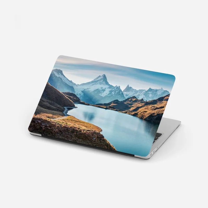 Naklejka na laptopa mszysty leśny strumień panorama – Wallissimo®