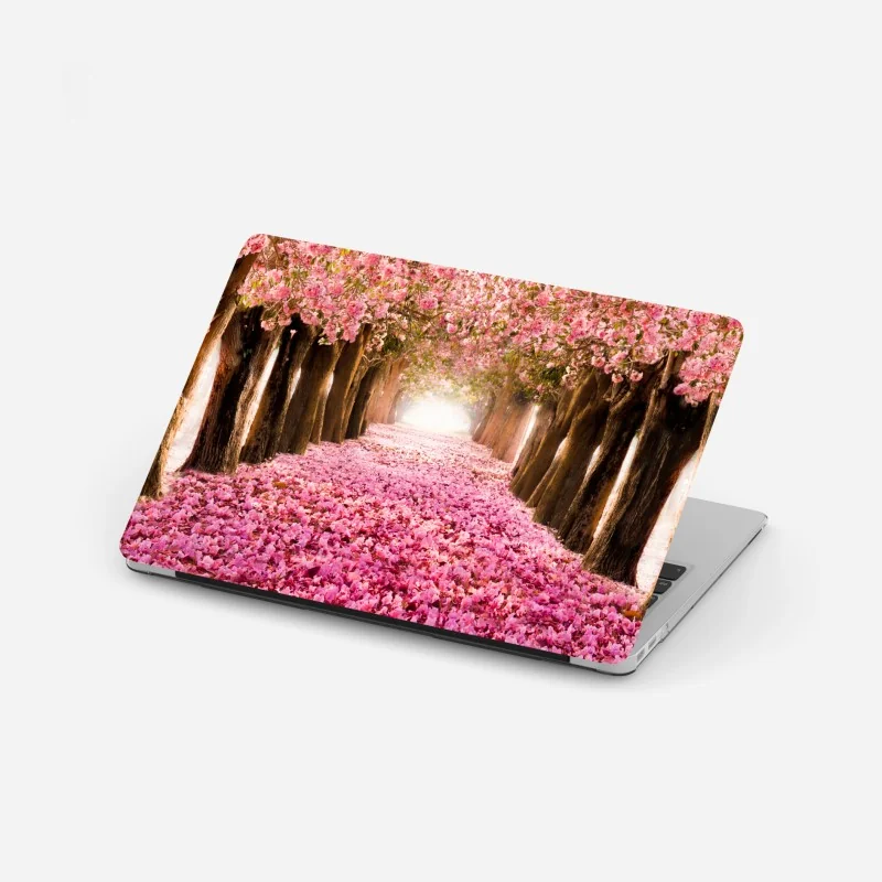 Naklejka na laptopa panorama plaży o zachodzie słońca z górami tropikalnymi – Wallissimo®