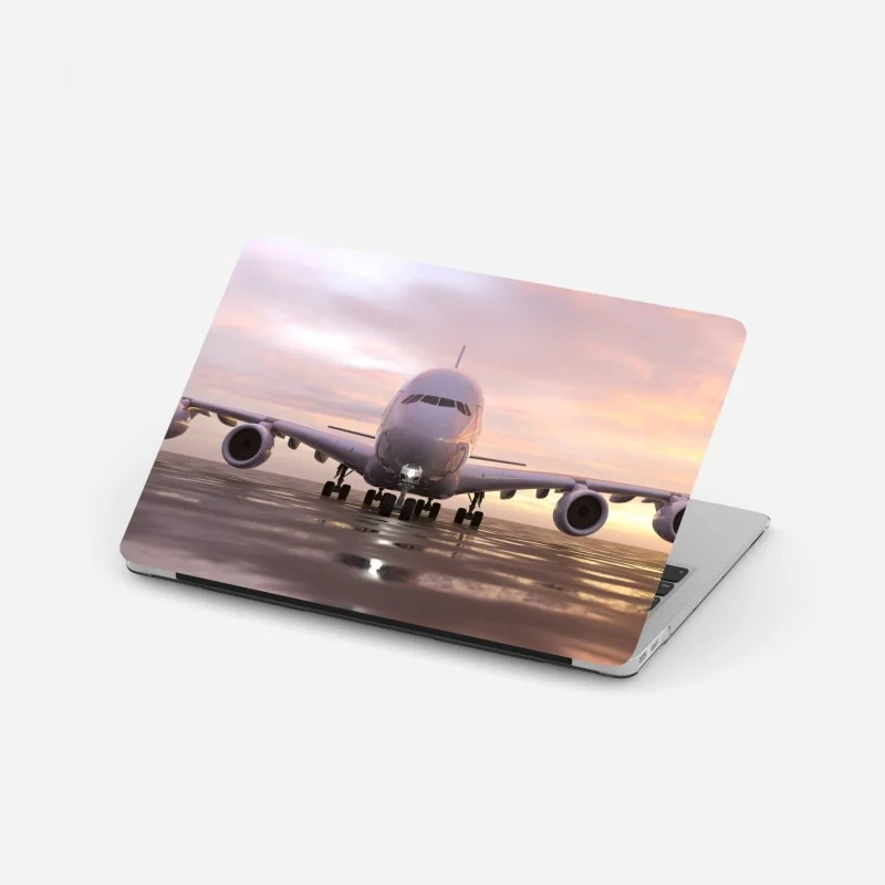 Naklejka na laptopa słoneczna droga przez wiejską łąkę o świcie – Wallissimo®