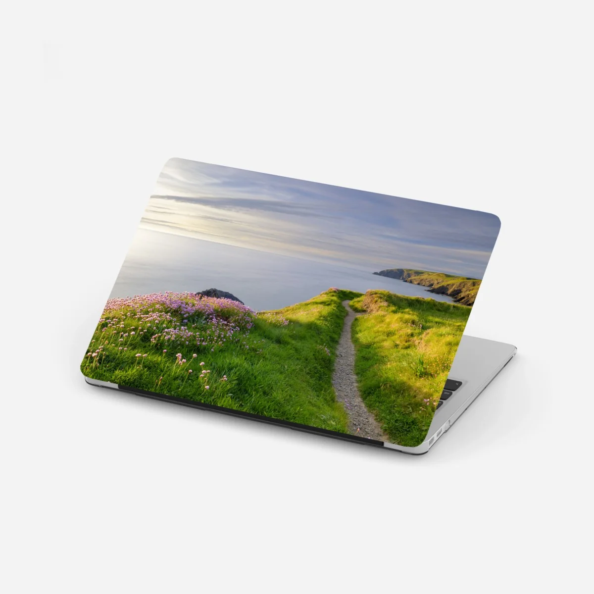 Naklejka na laptopa zatoka Ceibwr ścieżka nadmorska o zmierzchu – Wallissimo®