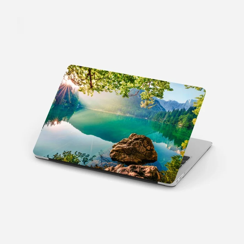 Naklejka na laptopa bujny zielony leśny wodospad – Wallissimo®