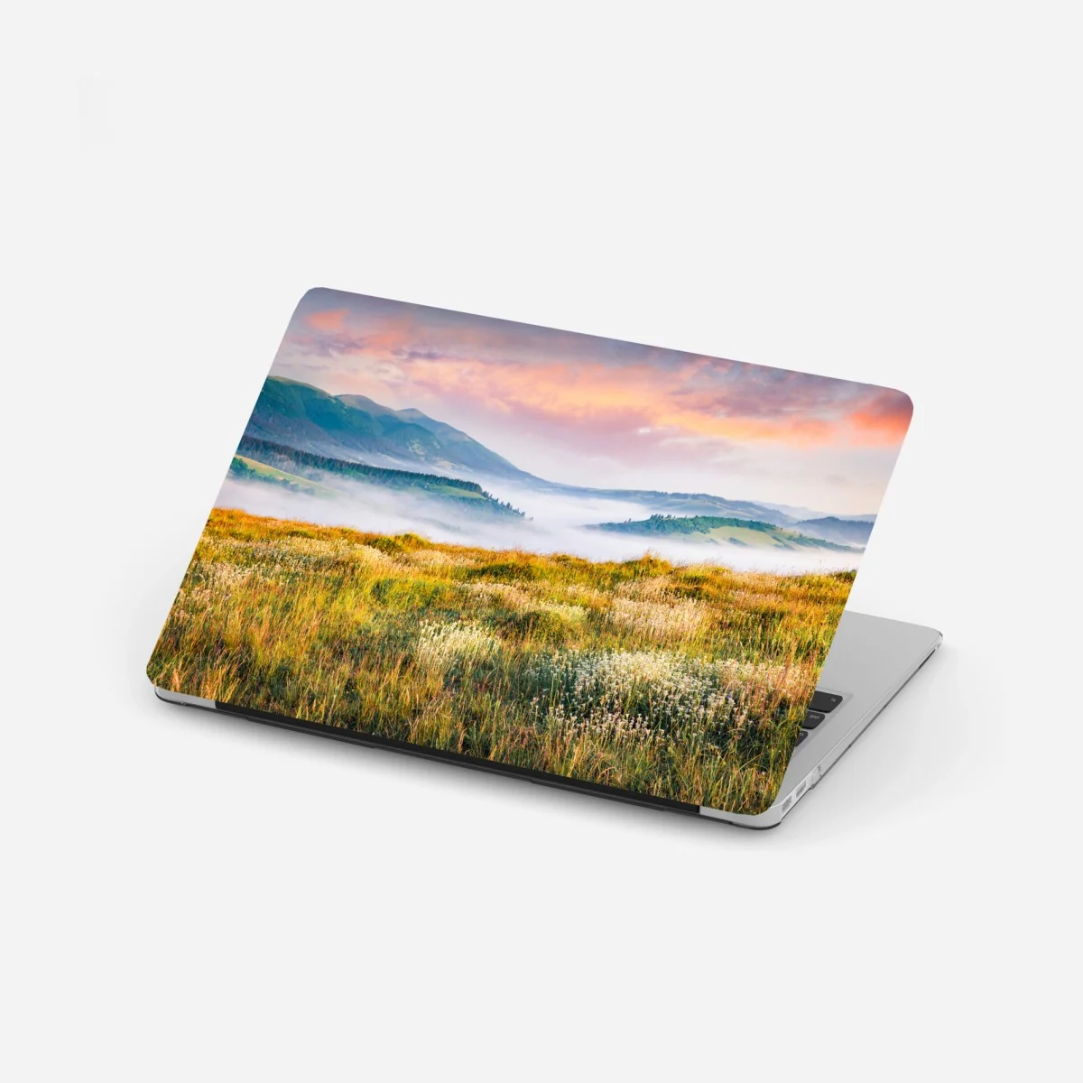Naklejka na laptopa mglisty poranek w Borżawie – Wallissimo® Naklejka na laptopa mglisty poranek w Borżawie – Wallissimo®