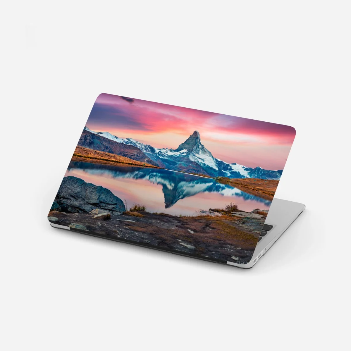 Naklejka na laptopa majestatyczny Matterhorn odbity w Stellisee – Wallissimo® Naklejka na laptopa majestatyczny Matterhorn odbity w Stellisee – Wallissimo®