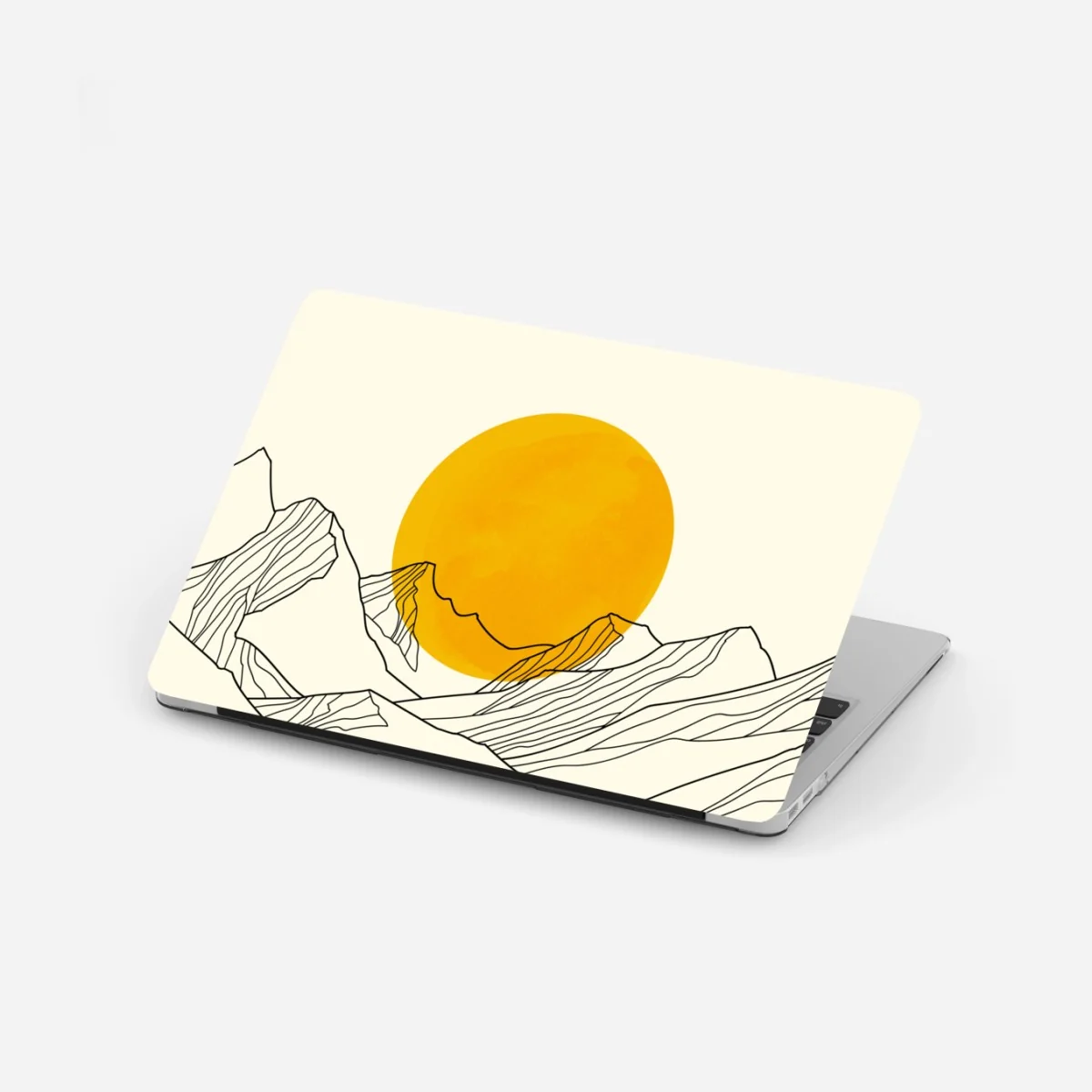 Naklejka na laptopa złote słońce nad minimalistycznymi górami – Wallissimo® Naklejka na laptopa złote słońce nad minimalistycznymi górami – Wallissimo®