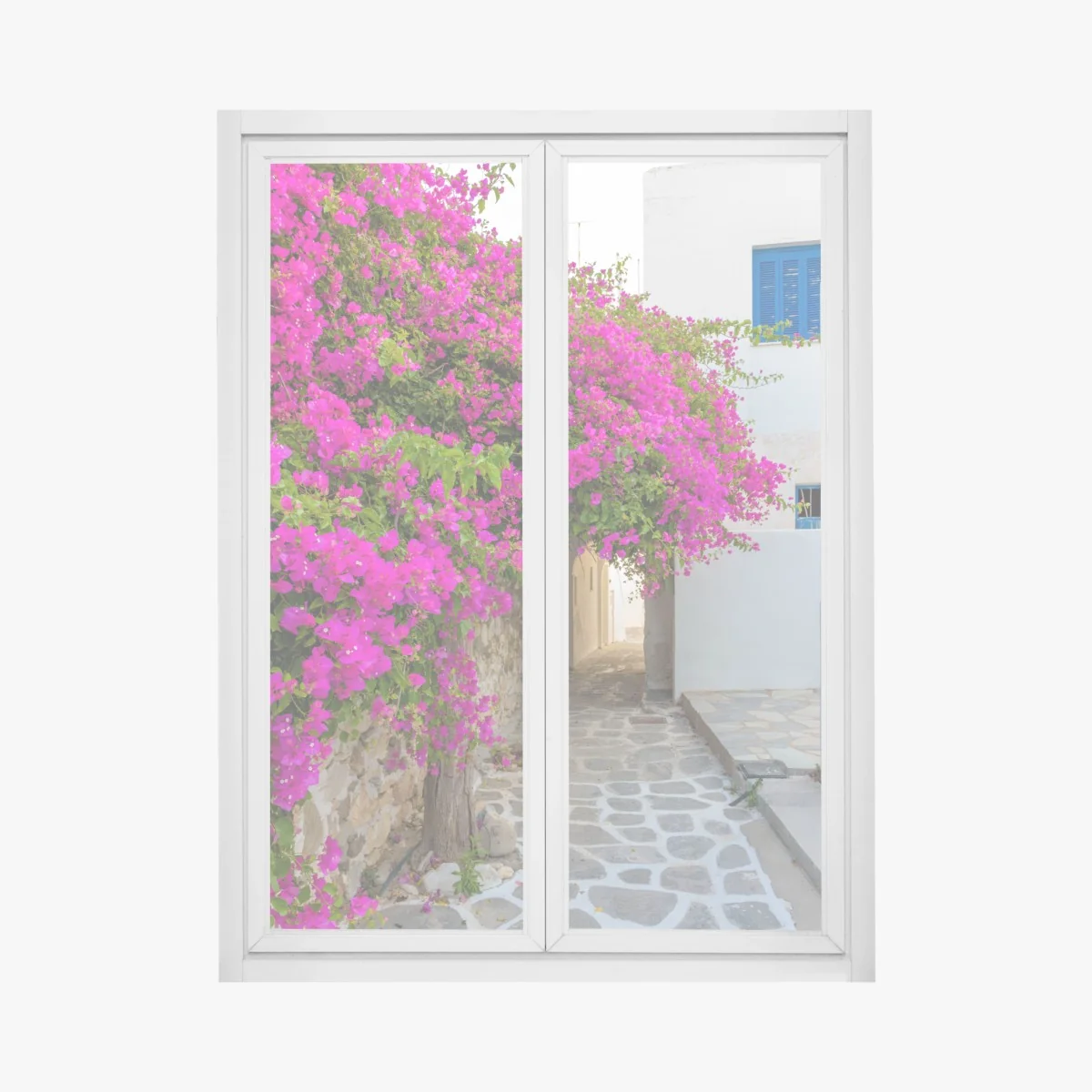 Naklejka na okno kwitnąca bugenwilla w uliczce Naousa – Wallissimo® Naklejka na okno kwitnąca bugenwilla w uliczce Naousa – Wallissimo®