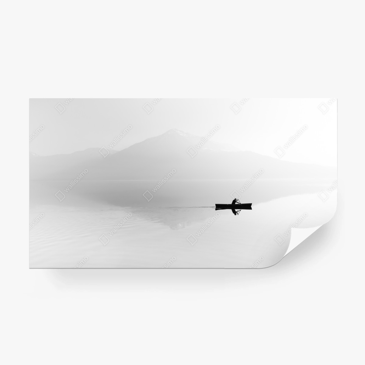 Fototapeta samotny wioślarz na mglistym jeziorze – Wallissimo®