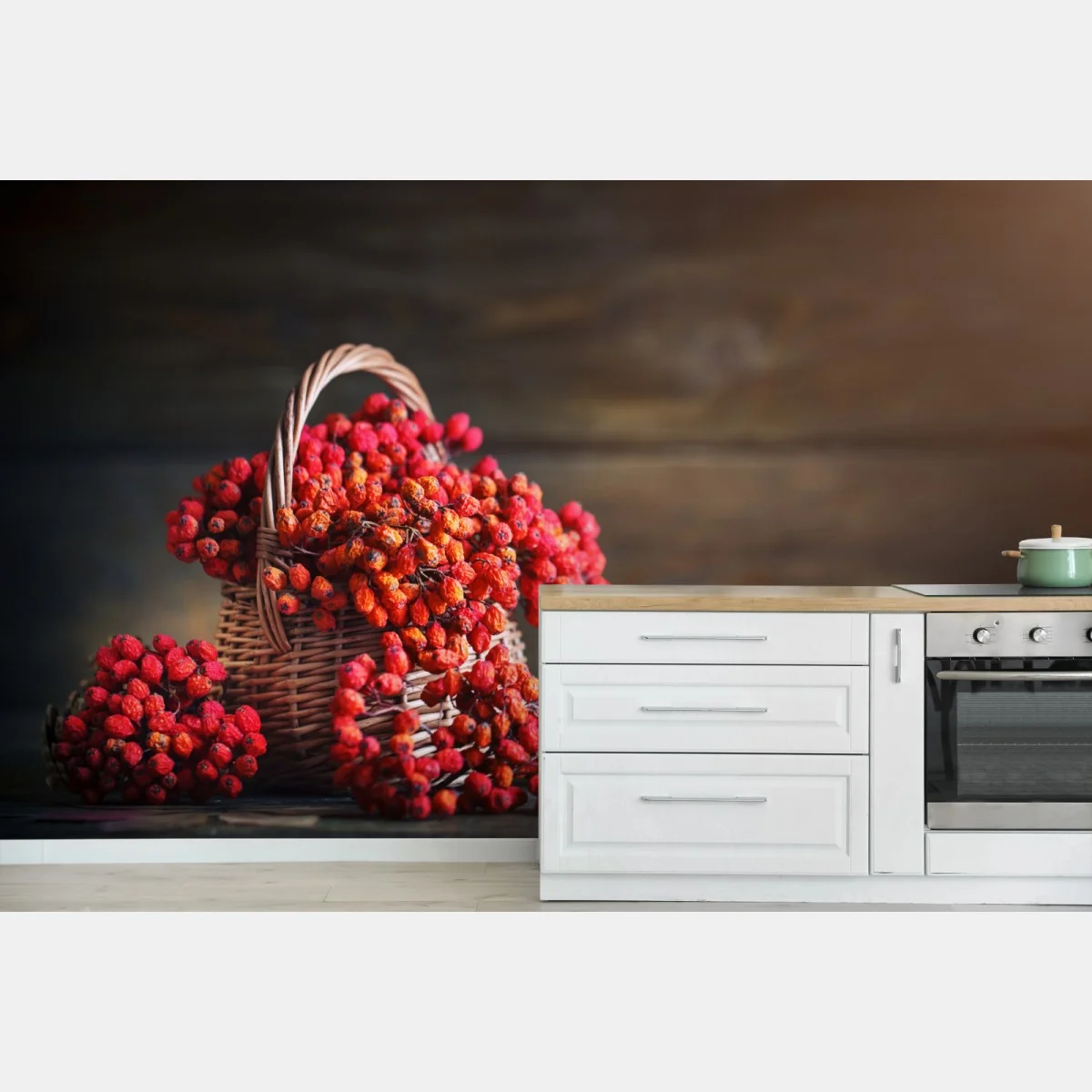 Fototapeta jesienna jarzębina w wiklinowym koszu – Wallissimo® Fototapeta jesienna jarzębina w wiklinowym koszu – Wallissimo®