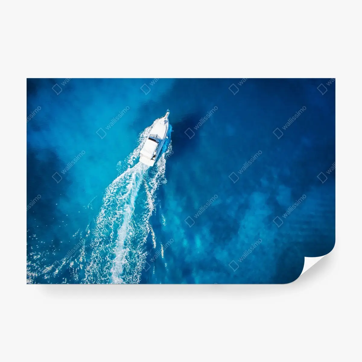 Fototapeta jacht nad krystalicznie niebieskim oceanem – Wallissimo®