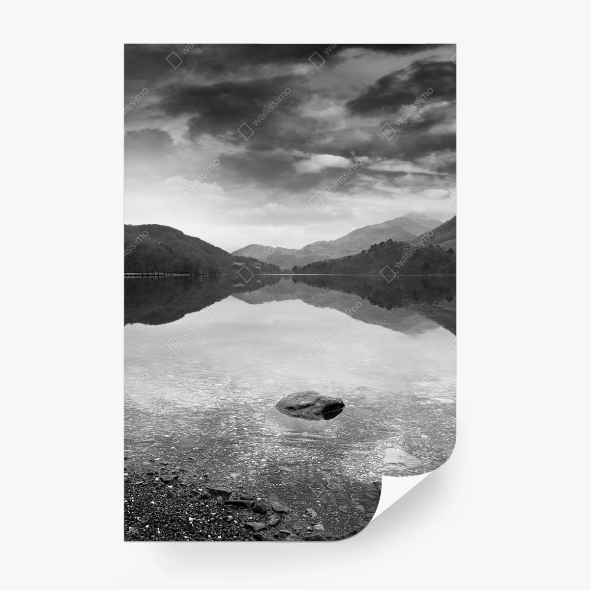 Fototapeta spokojne jezioro z górskim odbiciem – Wallissimo®