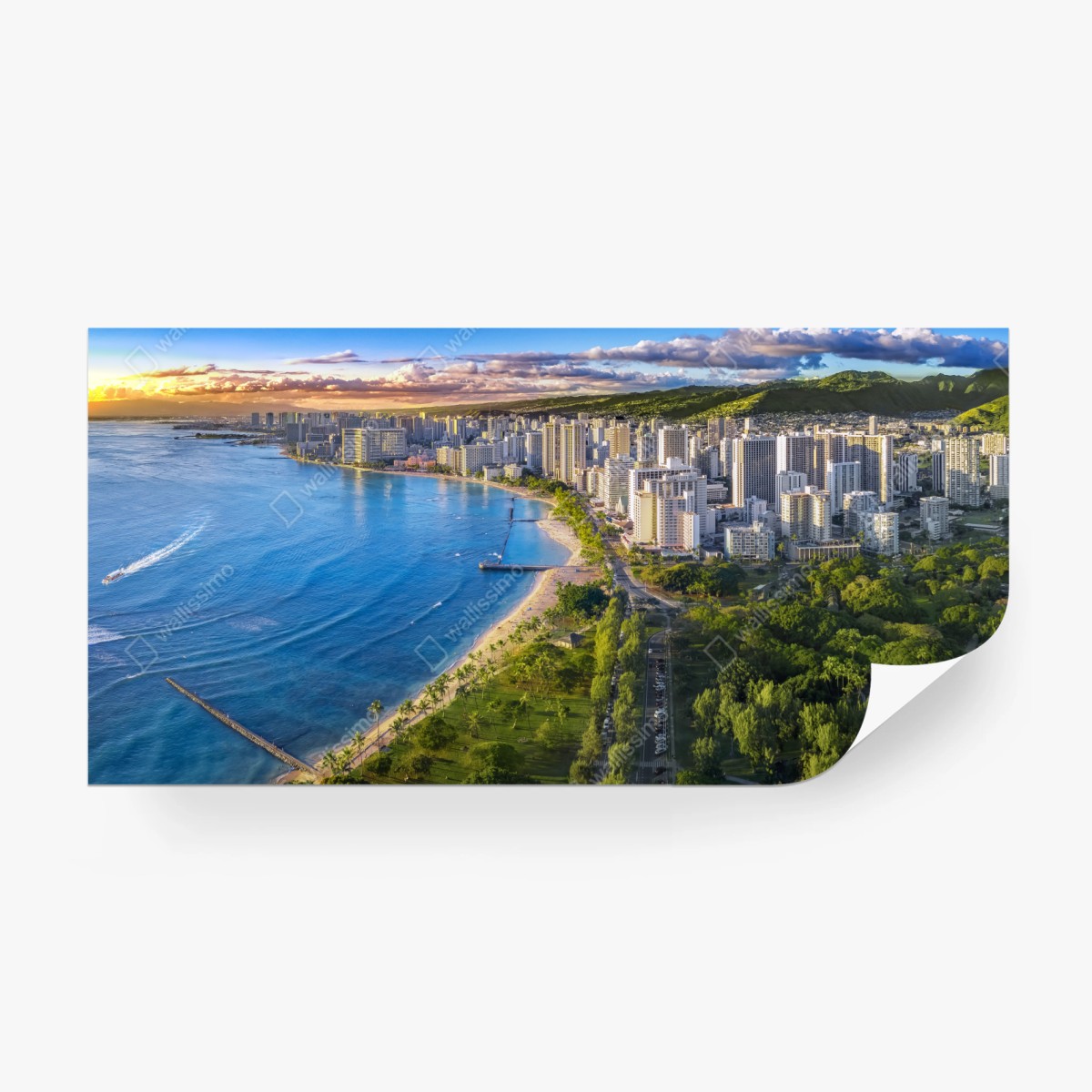 Fototapeta panorama nadmorskiego miasta o zachodzie słońca – Wallissimo®