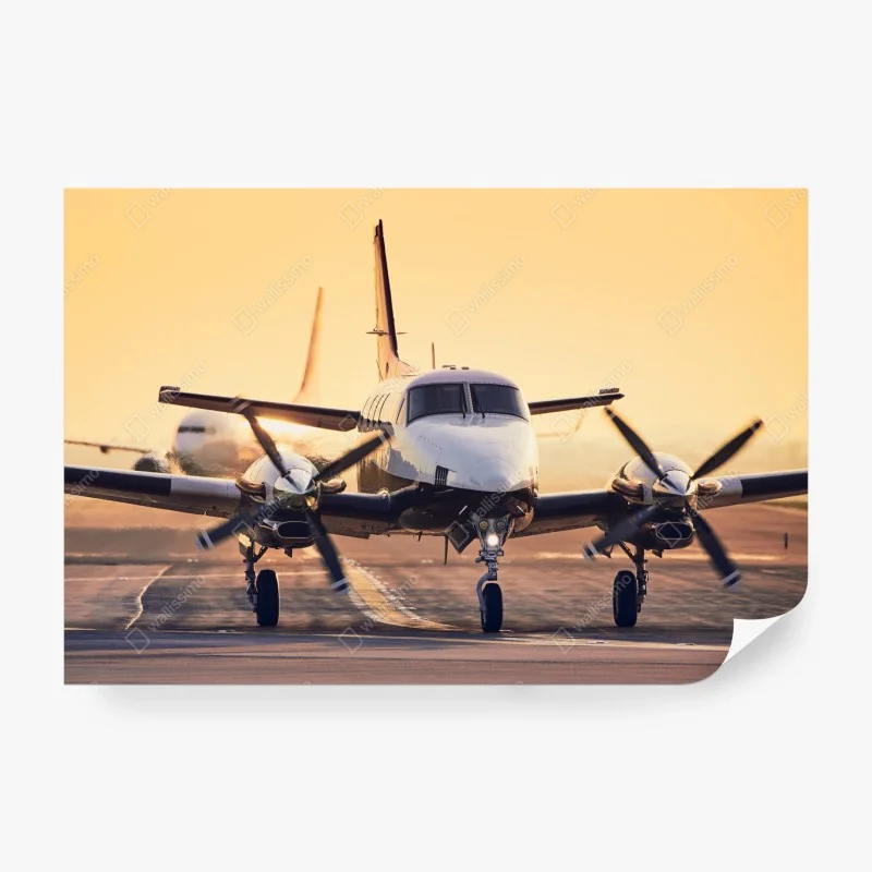 Fototapeta dwusilnikowy turboprop na złotym pasie startowym