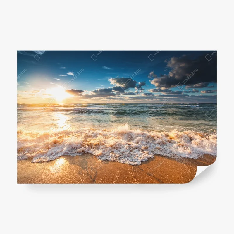 Fototapeta złoty wschód słońca nad morzem