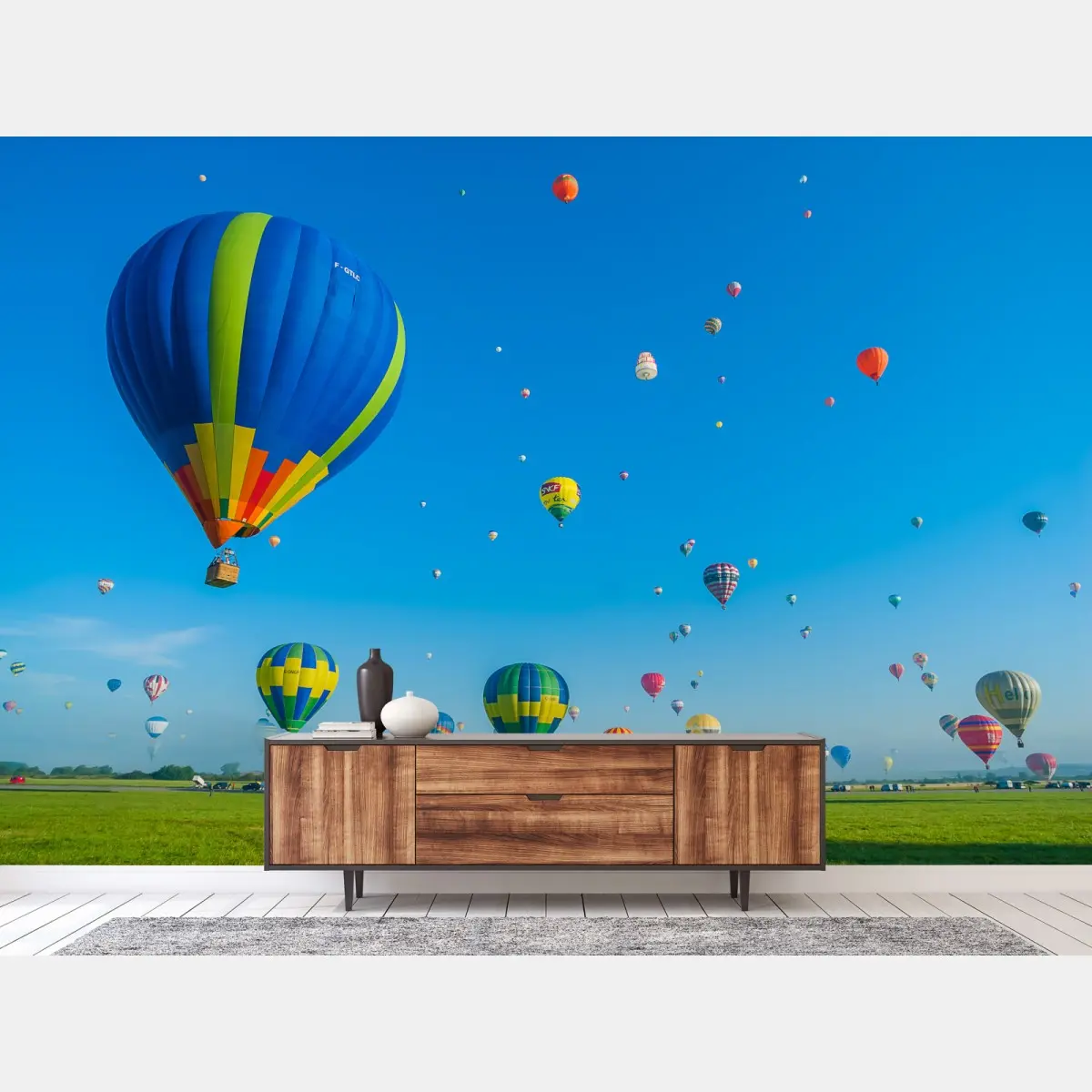Fototapeta kolorowe balony nad Chambley – Wallissimo® Fototapeta kolorowe balony nad Chambley – Wallissimo®