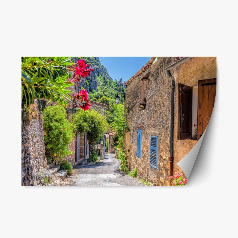 Naklejka repozycjonowalna Moustiers Sainte Marie urokliwa uliczka w Prowansji