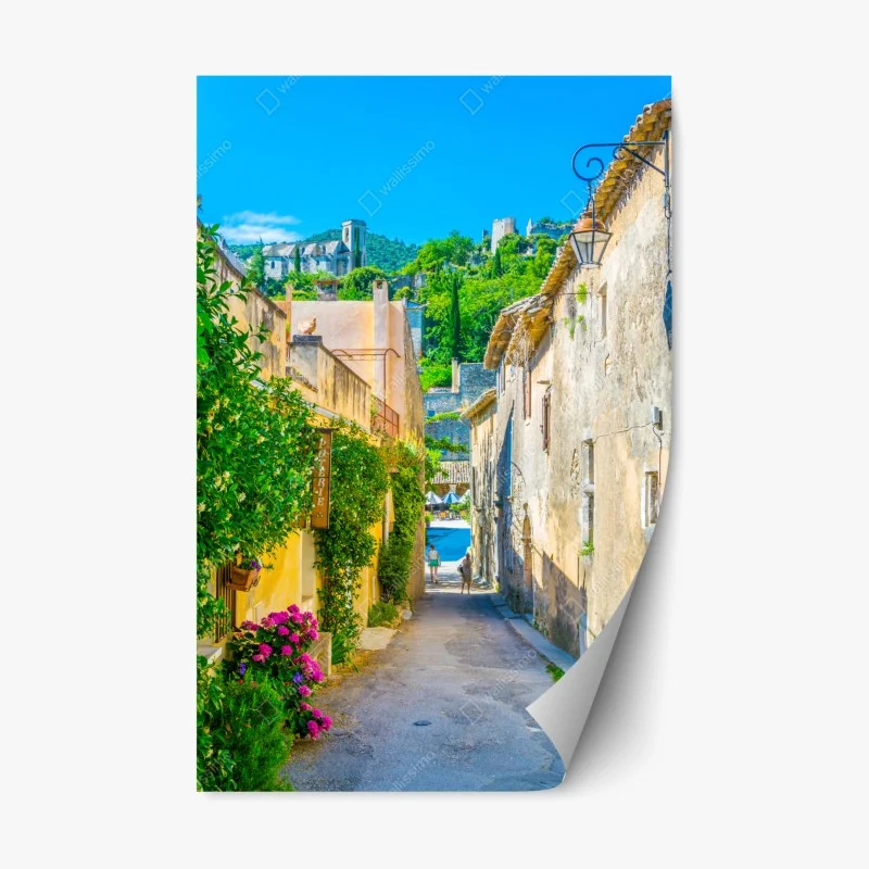 Naklejka repozycjonowalna słoneczna uliczka wioski śródziemnomorskiej