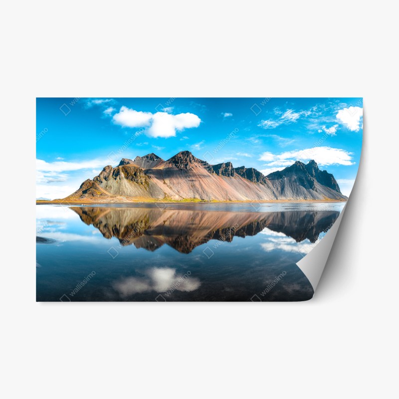 Naklejka repozycjonowalna odbicie Vestrahorn na spokojnych wodach Stokksnes, Islandia