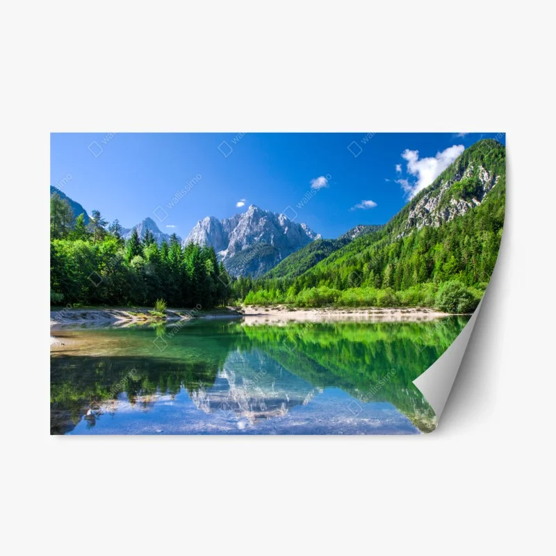 Naklejka repozycjonowalna alpejskie jezioro z odbiciem w zielonych górach