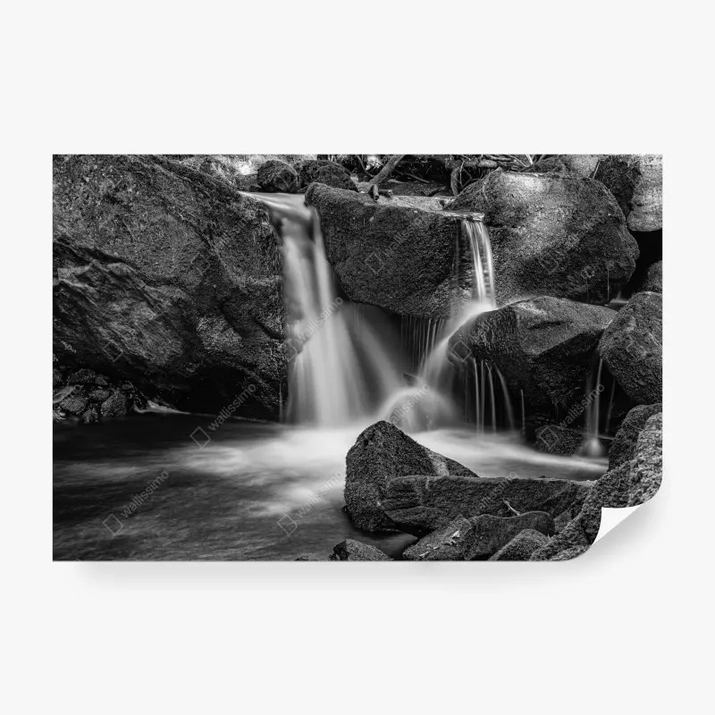 Fototapeta spokojny wodospad w monochromie