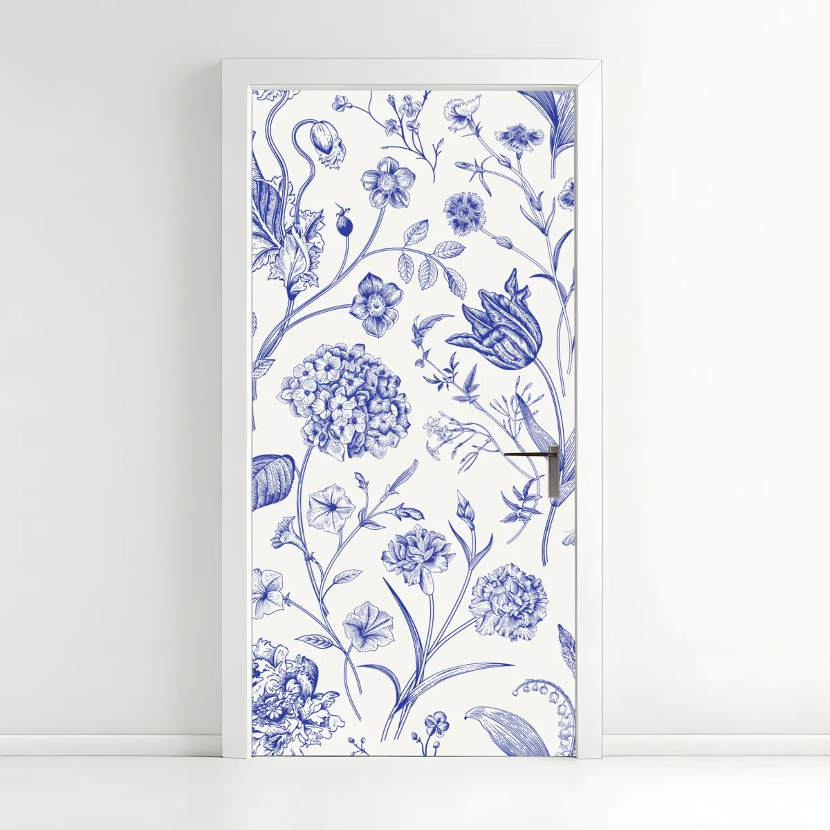 Naklejka na drzwi klasyczny niebieski wzór toile z motywem kwiatowym – Wallissimo® Naklejka na drzwi klasyczny niebieski wzór toile z motywem kwiatowym – Wallissimo®