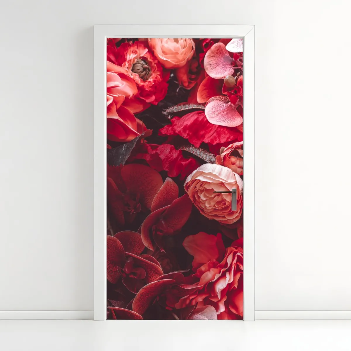 Naklejka na drzwi kwiatowa symfonia w odcieniach czerwieni – Wallissimo® Naklejka na drzwi kwiatowa symfonia w odcieniach czerwieni – Wallissimo®