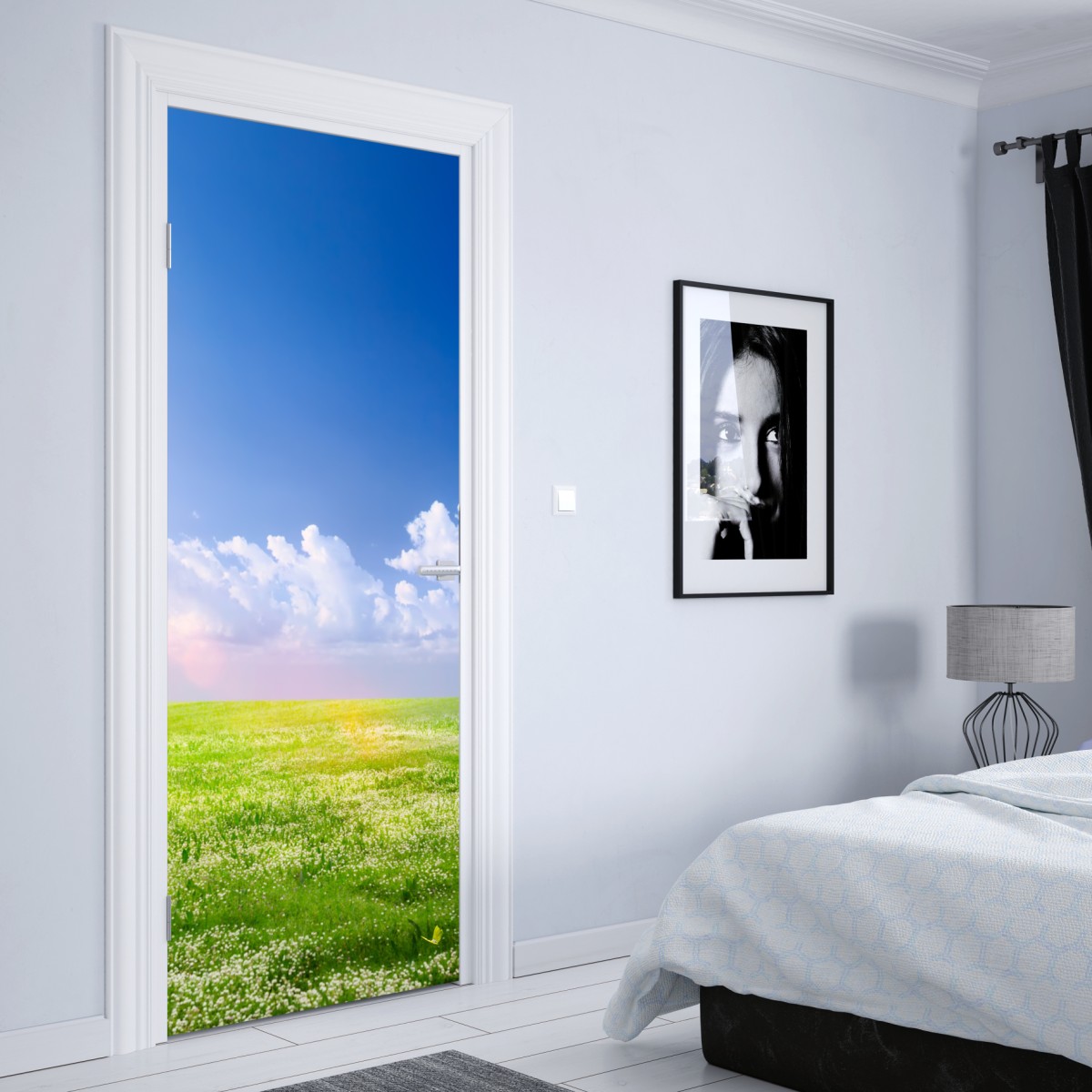 Naklejka na drzwi słoneczna wiosenna łąka pod niebieskim niebem – Wallissimo® Naklejka na drzwi słoneczna wiosenna łąka pod niebieskim niebem – Wallissimo®