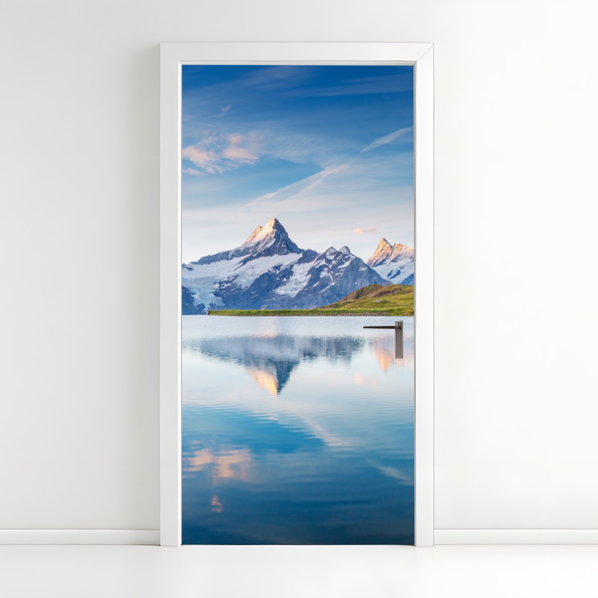 Door sticker majestic Alps reflection at Bachalpsee