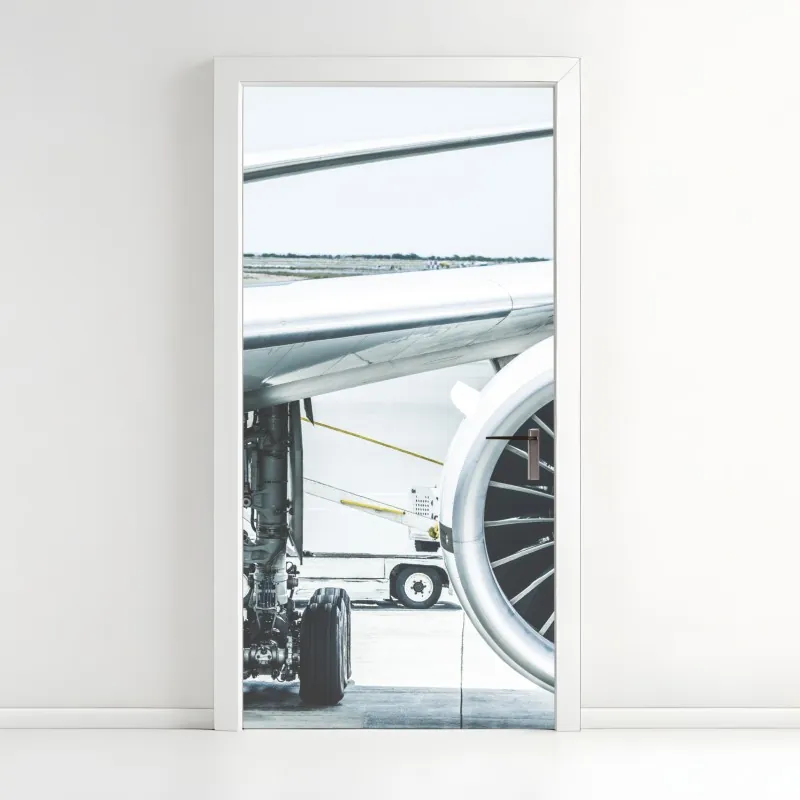 Naklejka na drzwi zbliżenie silnika odrzutowego na terminalu