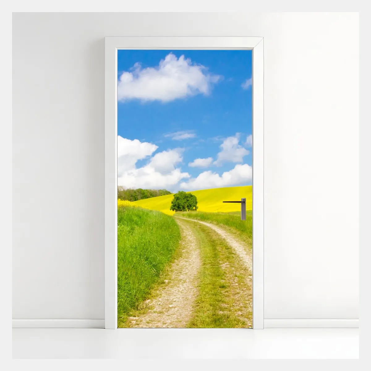 Naklejka na drzwi słoneczna wiejska droga przez żółte pola – Wallissimo® Naklejka na drzwi słoneczna wiejska droga przez żółte pola – Wallissimo®