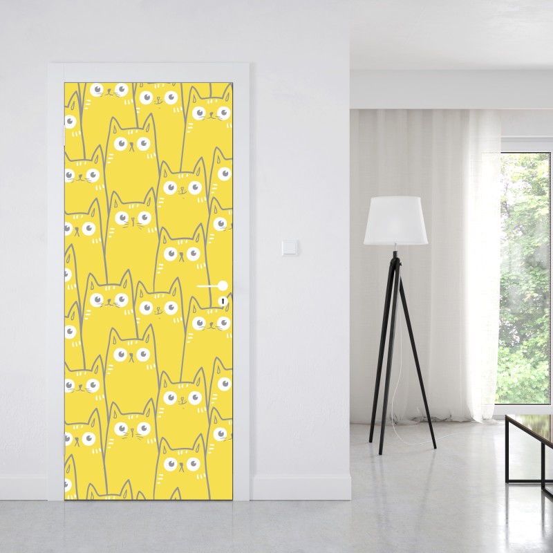 Naklejka na drzwi wesoły żółty wzór z kotami – Wallissimo® Naklejka na drzwi wesoły żółty wzór z kotami – Wallissimo®