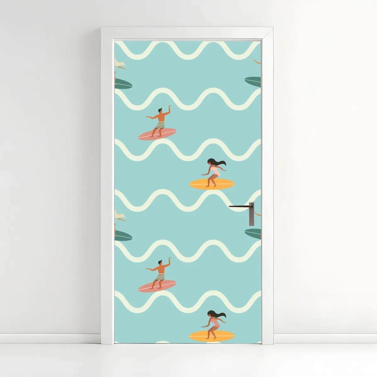 Naklejka na drzwi wzór z surferami na turkusowych falach – Wallissimo® Naklejka na drzwi wzór z surferami na turkusowych falach – Wallissimo®