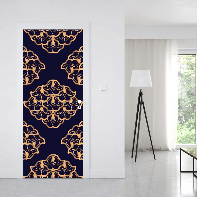 Naklejka na drzwi złoty wzór damaskowy na granatowym tle – Wallissimo® Naklejka na drzwi złoty wzór damaskowy na granatowym tle – Wallissimo®