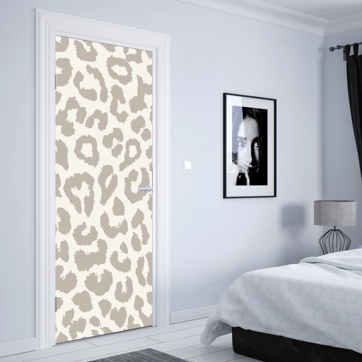 Naklejka na drzwi neutralny beżowy wzór w panterkę – Wallissimo® Naklejka na drzwi neutralny beżowy wzór w panterkę – Wallissimo®