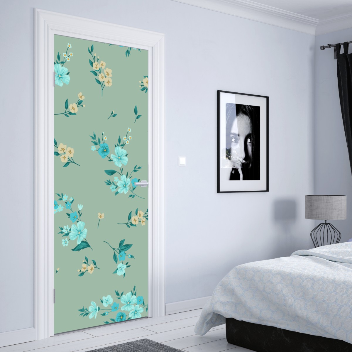 Naklejka na drzwi pastelowy turkusowy wzór kwiatowy na miętowym tle – Wallissimo® Naklejka na drzwi pastelowy turkusowy wzór kwiatowy na miętowym tle – Wallissimo®