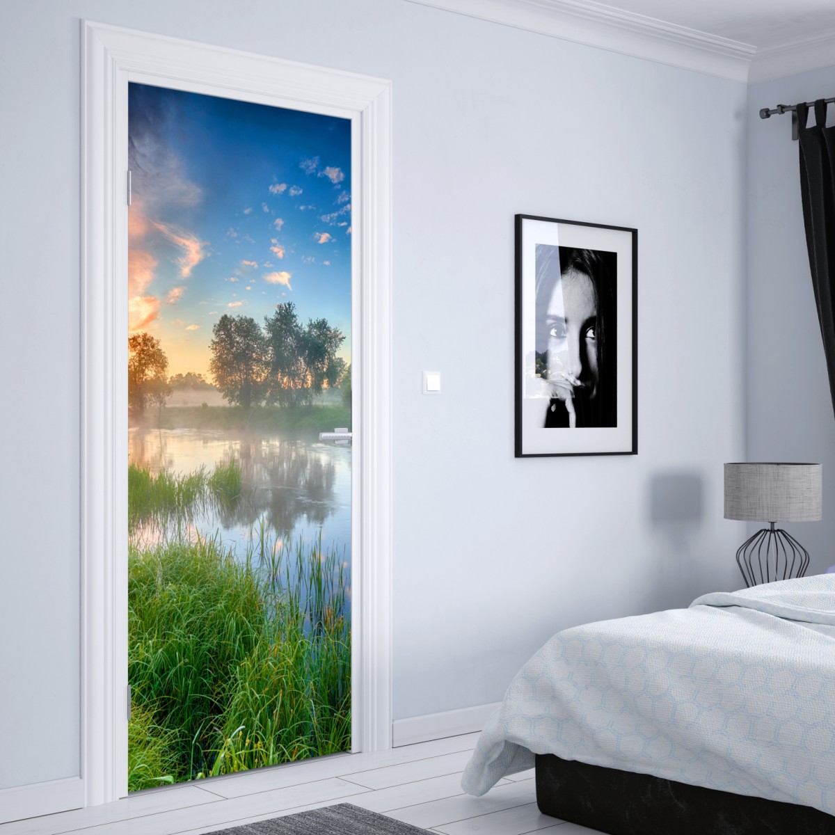 Naklejka na drzwi mgła o świcie nad brzegiem rzeki – Wallissimo® Naklejka na drzwi mgła o świcie nad brzegiem rzeki – Wallissimo®