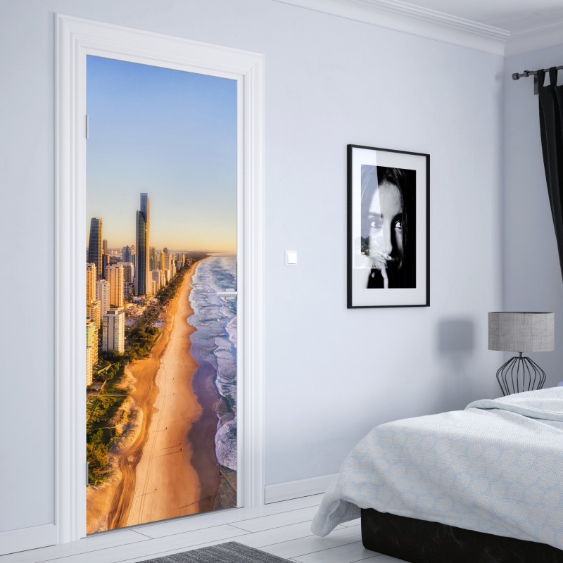Naklejka na drzwi wschód słońca nad Surfers Paradise – Wallissimo® Naklejka na drzwi wschód słońca nad Surfers Paradise – Wallissimo®
