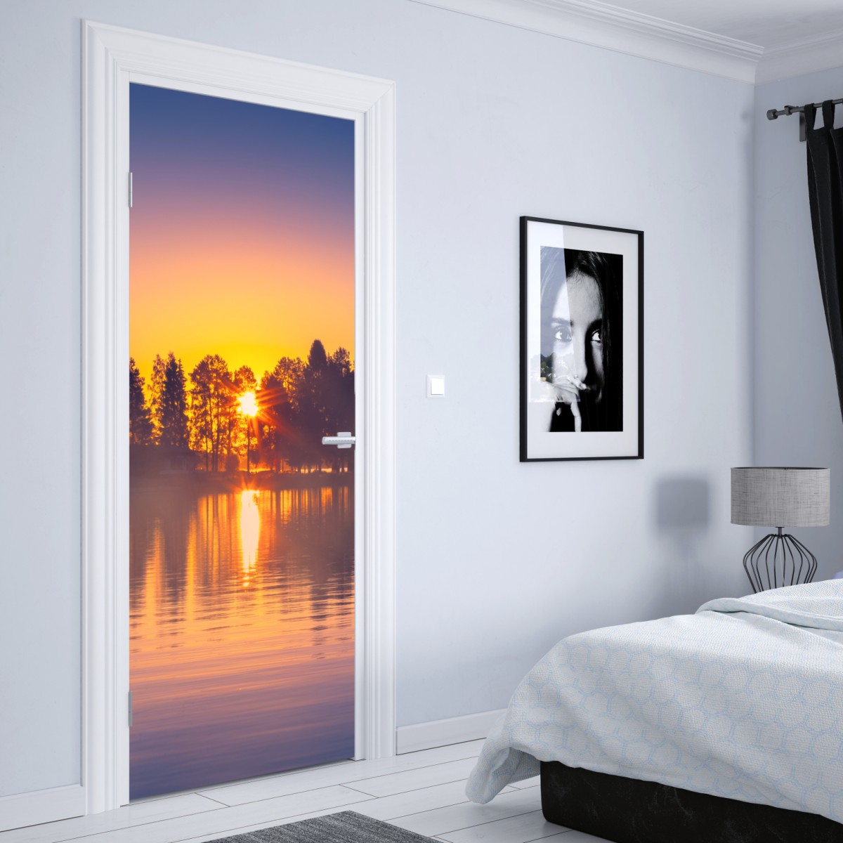 Naklejka na drzwi mglisty zachód słońca nad jeziorem – Wallissimo® Naklejka na drzwi mglisty zachód słońca nad jeziorem – Wallissimo®