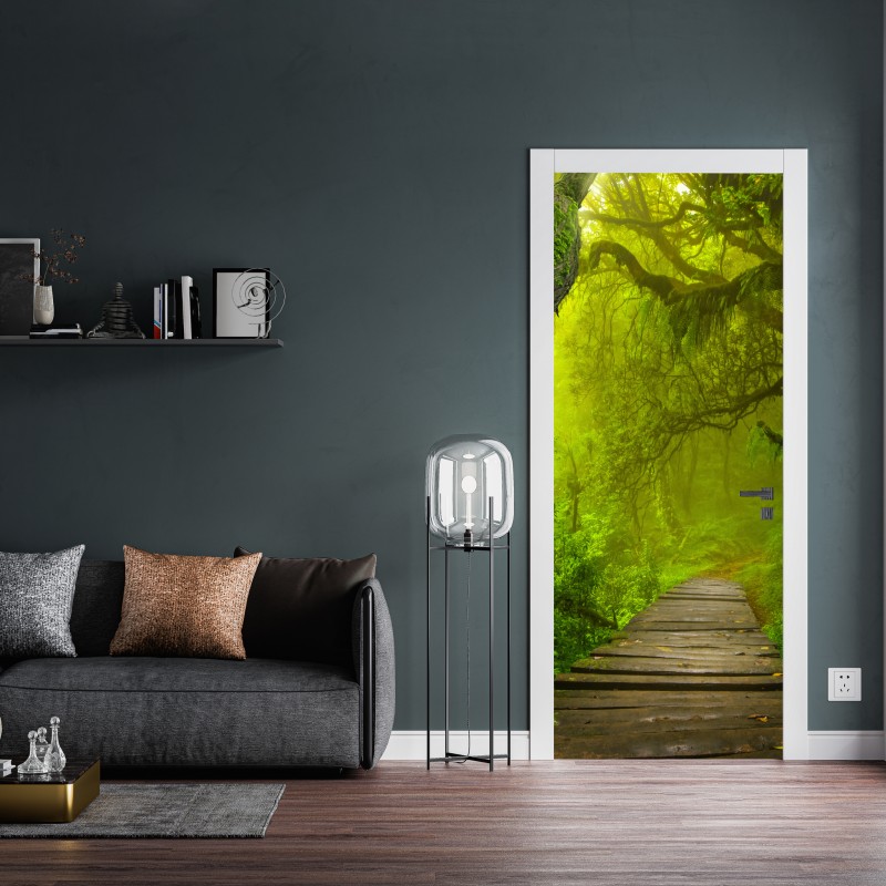 Naklejka na drzwi mistyczna zielona ścieżka w lesie – Wallissimo® Naklejka na drzwi mistyczna zielona ścieżka w lesie – Wallissimo®