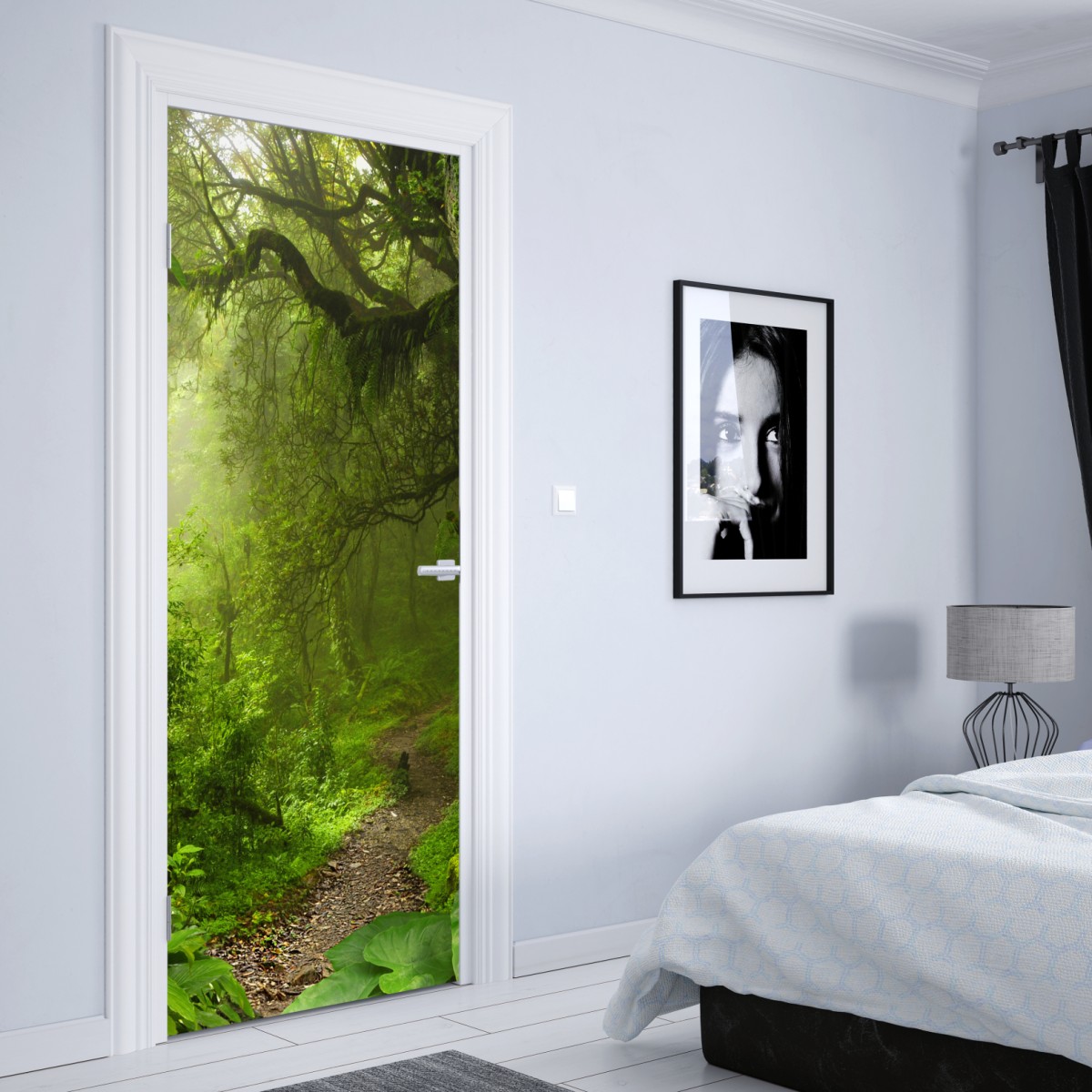 Naklejka na drzwi bujna mglista leśna ścieżka – Wallissimo® Naklejka na drzwi bujna mglista leśna ścieżka – Wallissimo®