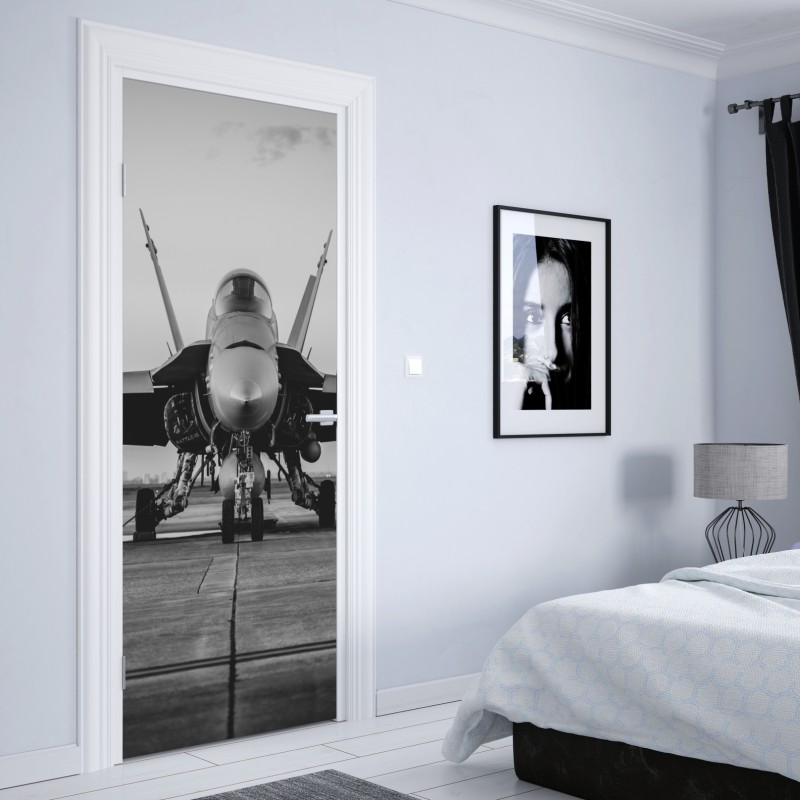 Naklejka na drzwi myśliwiec na pasie startowym – Wallissimo® Naklejka na drzwi myśliwiec na pasie startowym – Wallissimo®