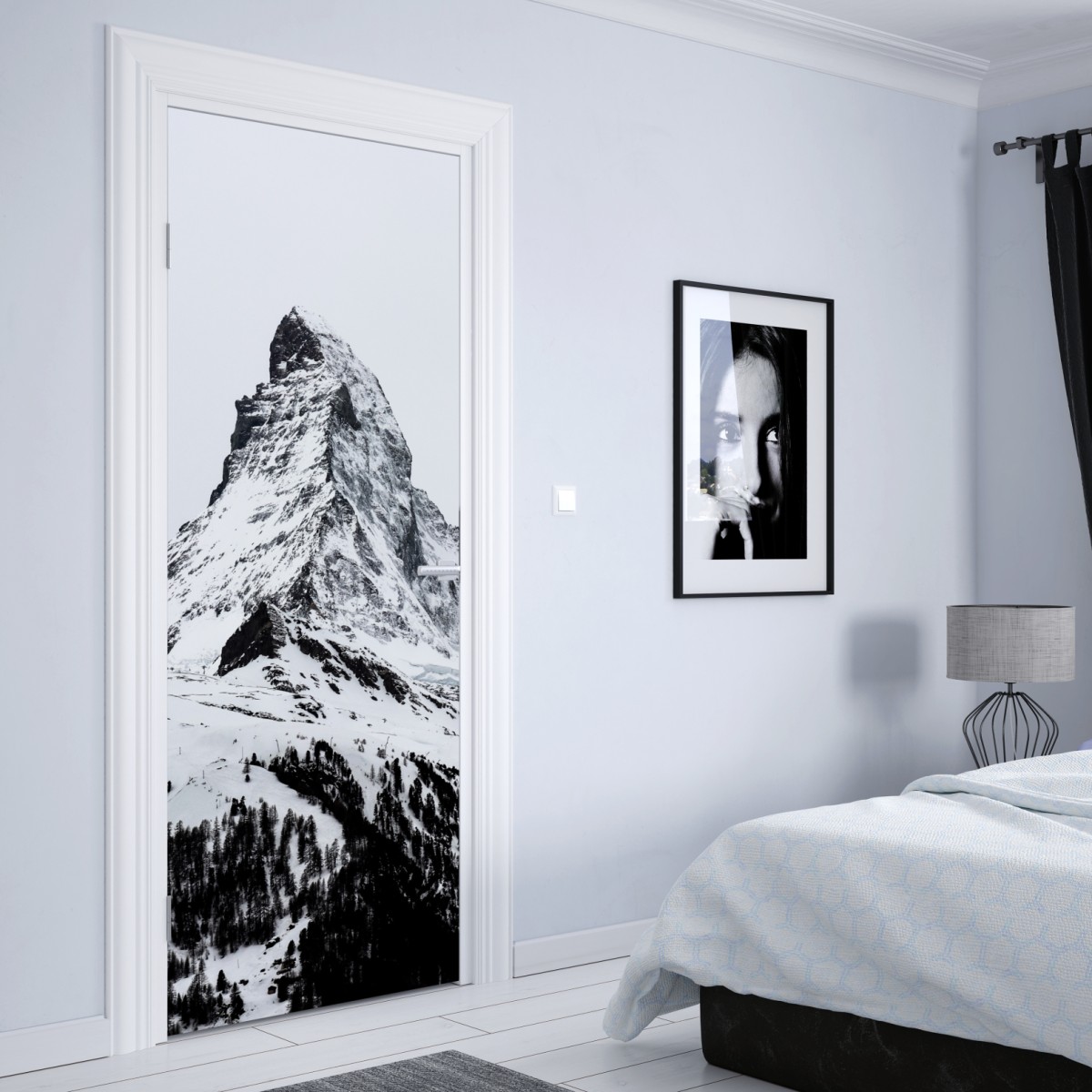Naklejka na drzwi samotny pokryty śniegiem szczyt górski – Wallissimo® Naklejka na drzwi samotny pokryty śniegiem szczyt górski – Wallissimo®