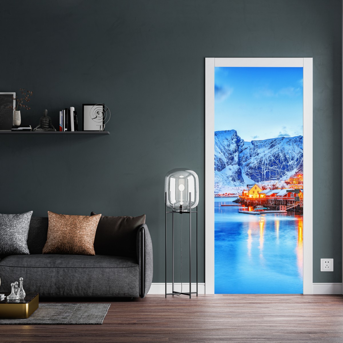 Naklejka na drzwi zaśnieżona nadmorska wioska u stóp gór – Wallissimo® Naklejka na drzwi zaśnieżona nadmorska wioska u stóp gór – Wallissimo®