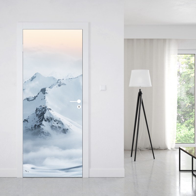Naklejka na drzwi śnieżne szczyty Kaukazu o świcie – Wallissimo® Naklejka na drzwi śnieżne szczyty Kaukazu o świcie – Wallissimo®