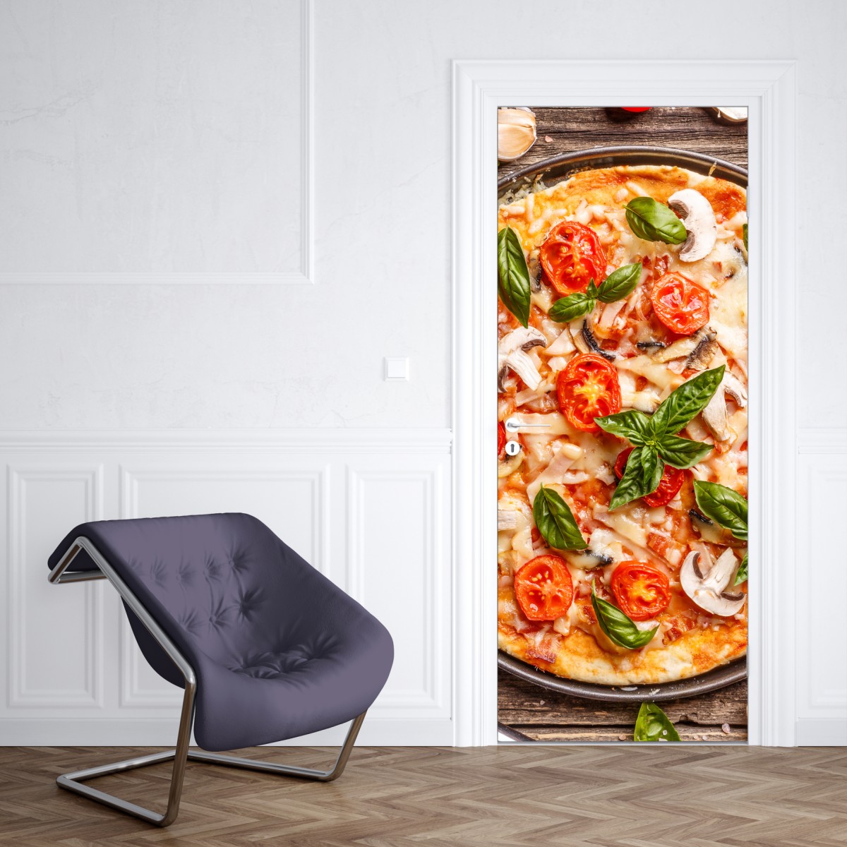 Naklejka na drzwi świeża pizza z bazylią i pomidorkami koktajlowymi – Wallissimo® Naklejka na drzwi świeża pizza z bazylią i pomidorkami koktajlowymi – Wallissimo®