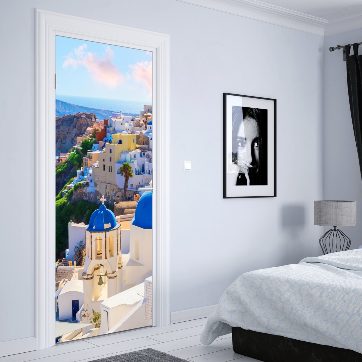 Naklejka na drzwi Santorini niebieskie kopuły i białe domy – Wallissimo® Naklejka na drzwi Santorini niebieskie kopuły i białe domy – Wallissimo®