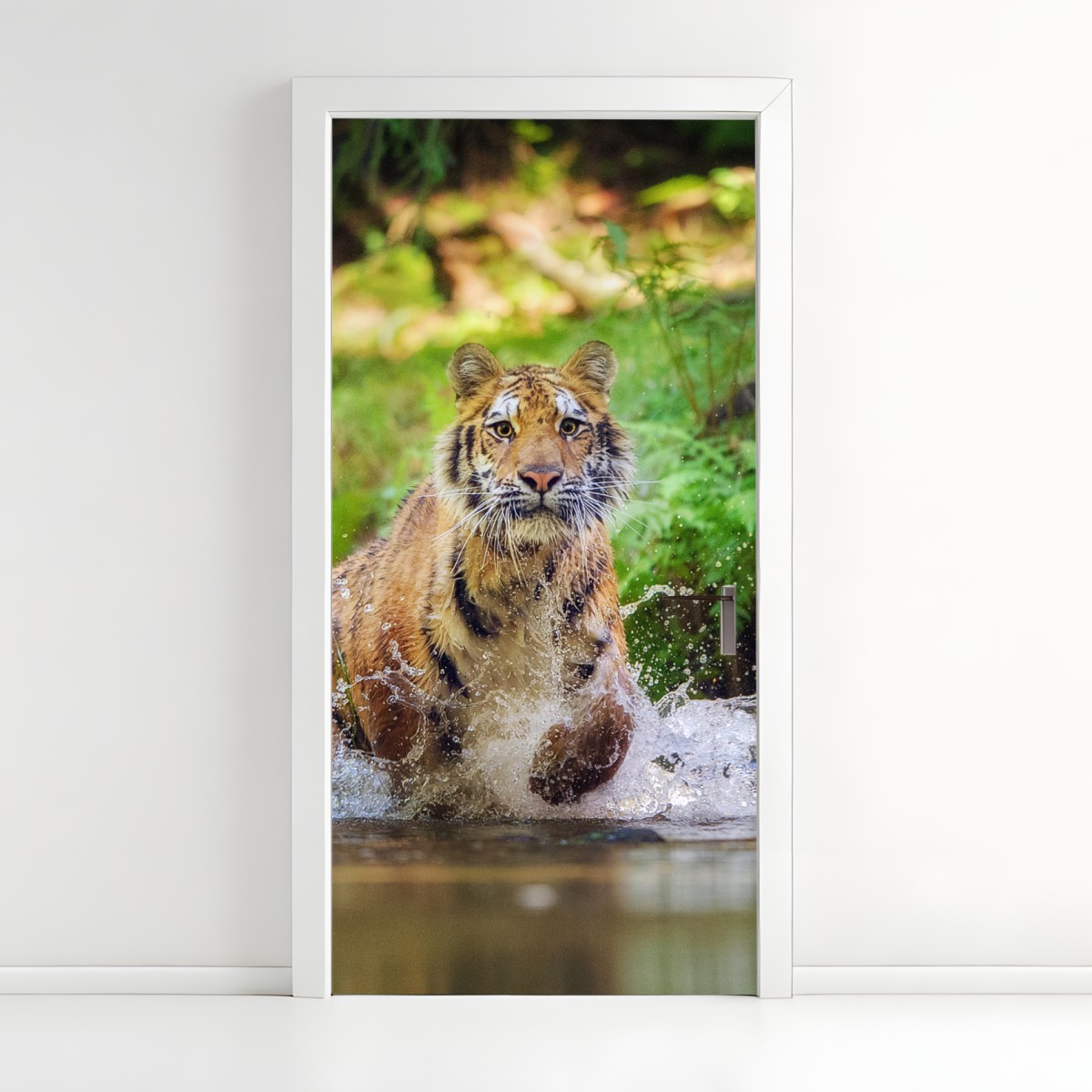 Door sticker majestic tiger in forest stream